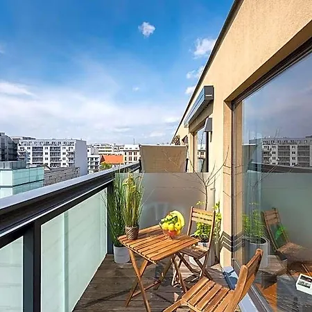 Modern With Parking Near The Museum 5* פראג