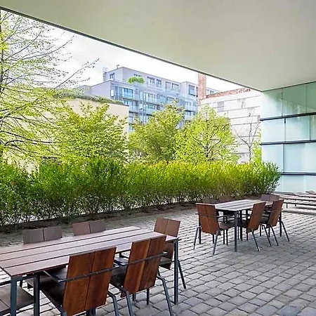 Modern With Parking Near The Museum Szálloda Prága
