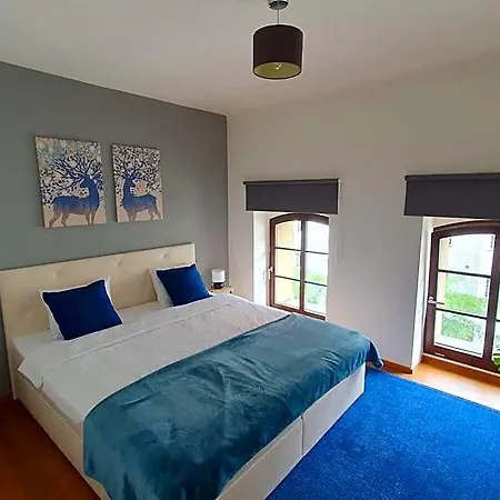 Modern With Parking Near The Museum 5*