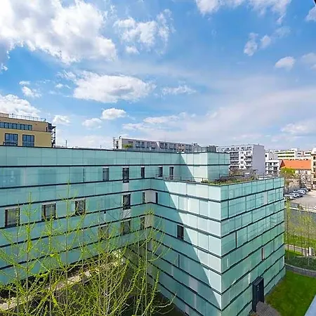 Modern With Parking Near The Museum 5* פראג